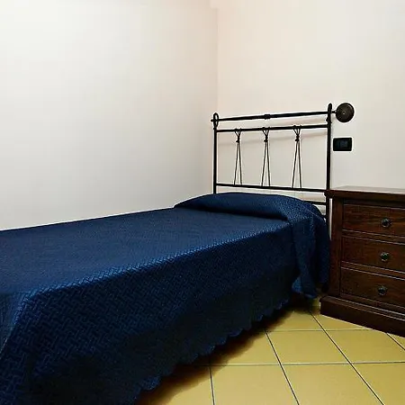 La Chiusa Vacanze Apartment *